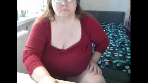 Snapshot of sweetboobs85h chatting on May 11, 2026, 8:42 am Sweetboobs85h online show from May 11, 2026, 8:42 am
