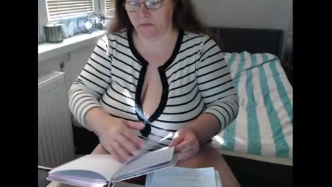 Snapshot of sweetboobs85h chatting on May 22, 2026, 8:10 am Sweetboobs85h online show from May 22, 2026, 8:10 am