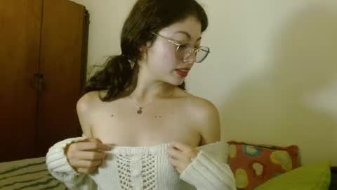 sweetcalm_ online show from May 30, 2026, 4:31 am