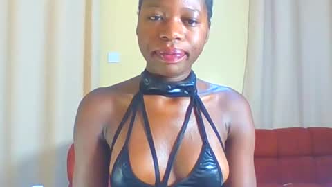 Snapshot of sweetcarry2 chatting on May 27, 2026, 7:27 am sally online show from May 27, 2026, 7:27 am