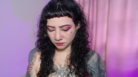Snapshot of sweetcrime chatting on June 2, 2026, 2:08 pm Independent model online show from June 2, 2026, 2:08 pm