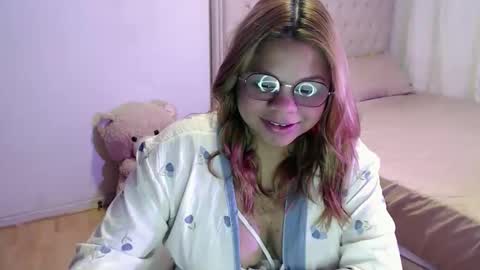 Cristal online show from November 11, 2025, 5:35 pm