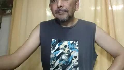 sweetcuervo independent model online show from November 23, 2025, 9:25 pm