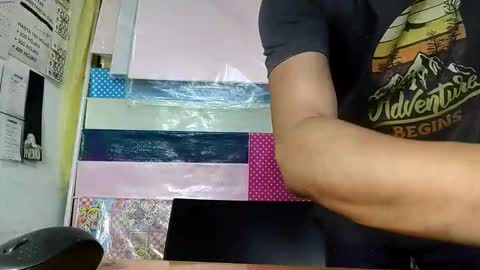 sweetcuervo independent model online show from December 19, 2025, 10:17 pm