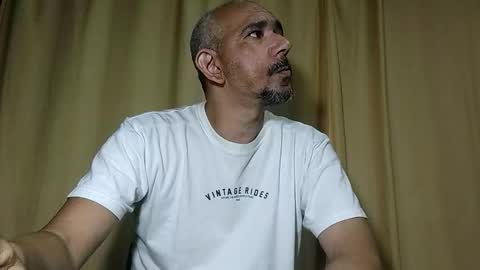 sweetcuervo independent model online show from April 4, 2026, 4:22 am