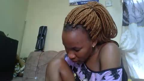 sweetdiva2012 online show from September 12, 2025, 8:14 am