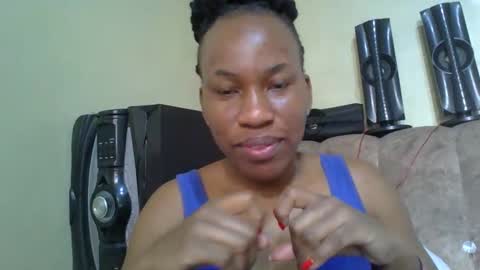 sweetdiva2012 online show from October 14, 2025, 4:57 am