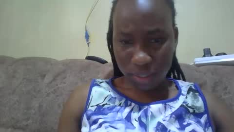 sweetdiva2012 online show from May 5, 2026, 6:10 am