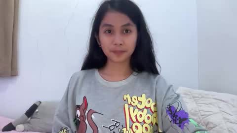 sweetdoll_angela online show from October 29, 2025, 7:43 am