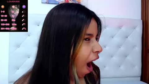 Snapshot of sweetebony_20 chatting on September 18, 2025, 4:14 am Gabriela online show from September 18, 2025, 4:14 am