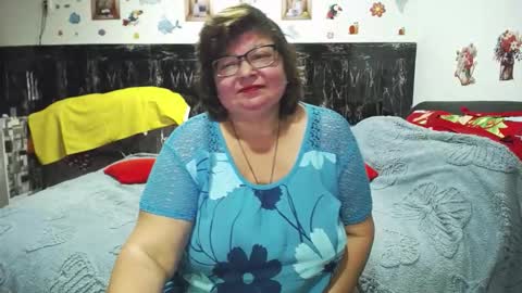 sweetestmilf4you online show from February 4, 2026, 2:12 pm
