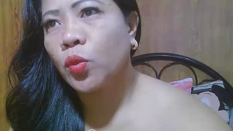 sweeteyes69xx online show from June 13, 2026, 5:00 pm