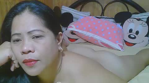 sweeteyes69xx online show from June 17, 2026, 4:52 pm