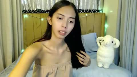 sweetgirl_daphne online show from May 20, 2026, 6:30 am