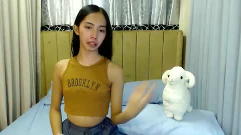 sweetgirl_daphne online show from May 28, 2026, 6:21 am