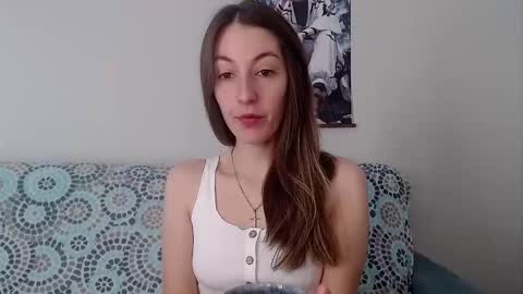 Snapshot of sweetheart_77 chatting on October 19, 2025, 8:37 am Emma online show from October 19, 2025, 8:37 am