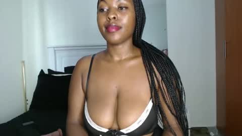 Snapshot of sweetice_01 chatting on April 22, 2026, 5:21 am euny online show from April 22, 2026, 5:21 am
