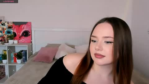 Snapshot of sweetie_candy_ chatting on May 13, 2026, 2:14 pm Hannah online show from May 13, 2026, 2:14 pm