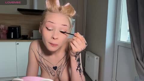sweetie Lisa3 online show from May 30, 2026, 3:47 am