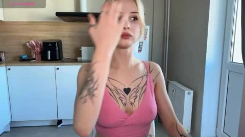 sweetie Lisa3 online show from June 3, 2026, 3:17 pm