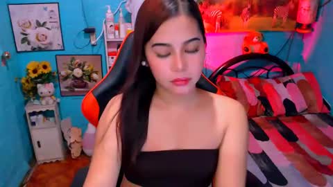 Nicole online show from December 13, 2024, 5:21 pm