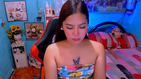 Nicole online show from January 29, 2025, 1:27 am