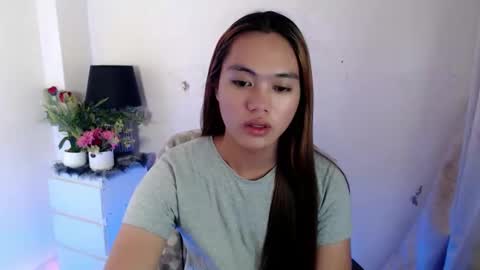 SWEET KEYA online show from March 19, 2026, 8:18 am