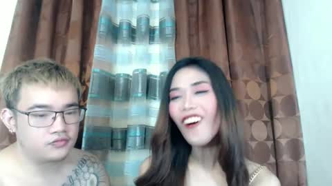 Snapshot of sweetkylecum chatting on February 16, 2025, 12:32 pm sweetkylecum online show from February 16, 2025, 12:32 pm