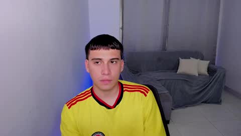 Snapshot of sweetlian_04 chatting on March 6, 2025, 4:19 am Lian online show from March 6, 2025, 4:19 am