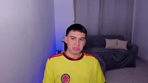 Snapshot of sweetlian_04 chatting on March 6, 2025, 7:25 am Lian online show from March 6, 2025, 7:25 am