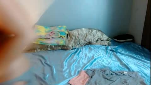 Snapshot of sweetlilly_18 chatting on April 13, 2026, 2:50 am Lilly online show from April 13, 2026, 2:50 am