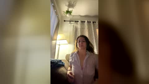 Snapshot of sweetluxxx0 chatting on April 3, 2026, 11:58 pm sweetluxxx0 online show from April 3, 2026, 11:58 pm