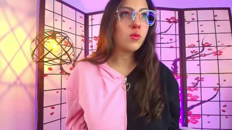 sweetlyundone online show from May 27, 2026, 7:11 pm