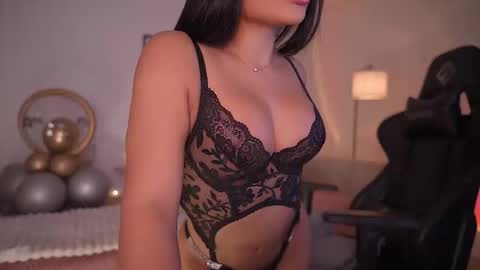 instagram melisabahamon  online show from October 11, 2025, 12:21 am