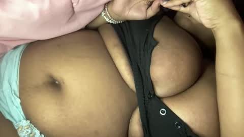 Snapshot of sweetmelonns chatting on February 26, 2026, 4:22 am goddessmelodie online show from February 26, 2026, 4:22 am