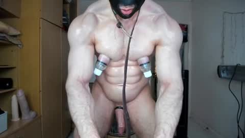 Snapshot of sweetmuscles_boy chatting on July 1, 2026, 3:52 am Lorenzo online show from July 1, 2026, 3:52 am