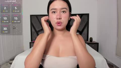 Snapshot of sweetnova_ chatting on June 9, 2026, 2:01 am Sweet Nova online show from June 9, 2026, 2:01 am