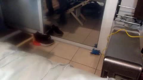 WeAim2PZzz online show from December 18, 2024, 3:26 am