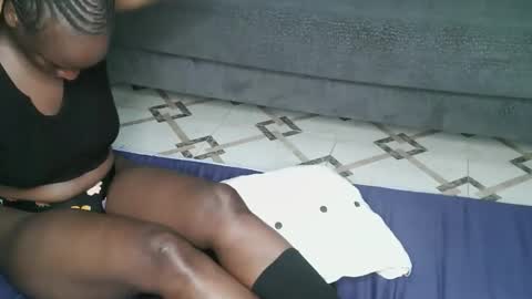 sweetpasion2 online show from March 12, 2026, 9:54 pm