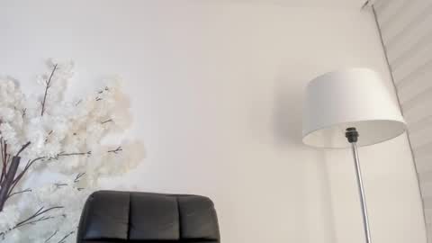  Alice Woolridge  online show from January 13, 2025, 3:56 am