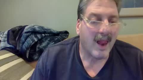 Snapshot of sweetsforu326 chatting on January 5, 2025, 8:10 pm sweetbrowneyes623 online show from January 5, 2025, 8:10 pm