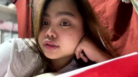 sweetspicyy online show from April 7, 2026, 1:44 pm