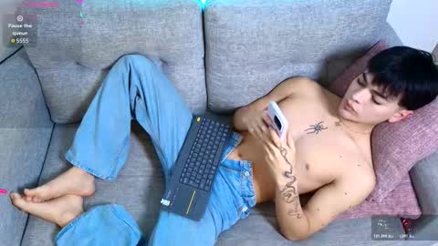 Snapshot of sweettfoxx chatting on January 17, 2026, 5:23 am Neffer online show from January 17, 2026, 5:23 am