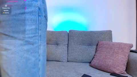 Snapshot of sweettfoxx chatting on January 18, 2026, 5:22 am Neffer online show from January 18, 2026, 5:22 am