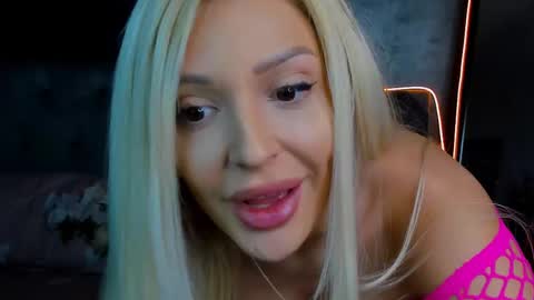 Jessica online show from October 12, 2025, 7:02 pm