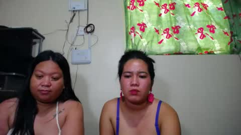 mia and luna online show from May 23, 2026, 2:06 am