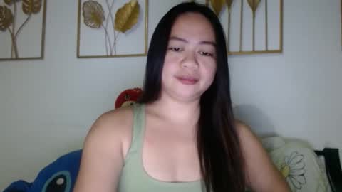 Snapshot of sweetyasian_ chatting on September 29, 2025, 2:00 pm stacey online show from September 29, 2025, 2:00 pm