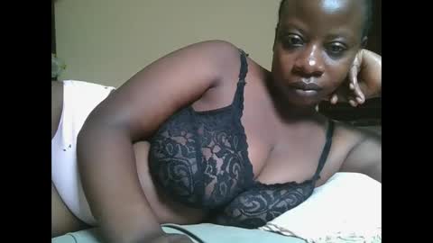 sweetyass25 online show from October 29, 2025, 7:21 am