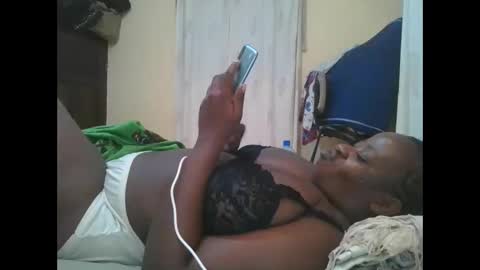 sweetyass25 online show from February 27, 2026, 6:08 pm