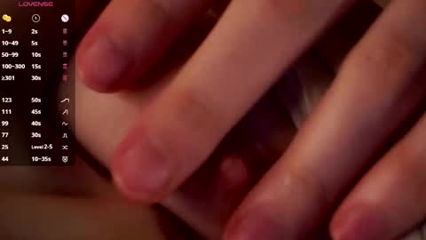 Astrid online show from April 5, 2026, 5:43 pm